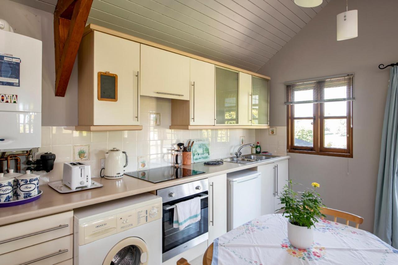 Beautiful Cottage With Stunning Views in Box Box  Exterior foto